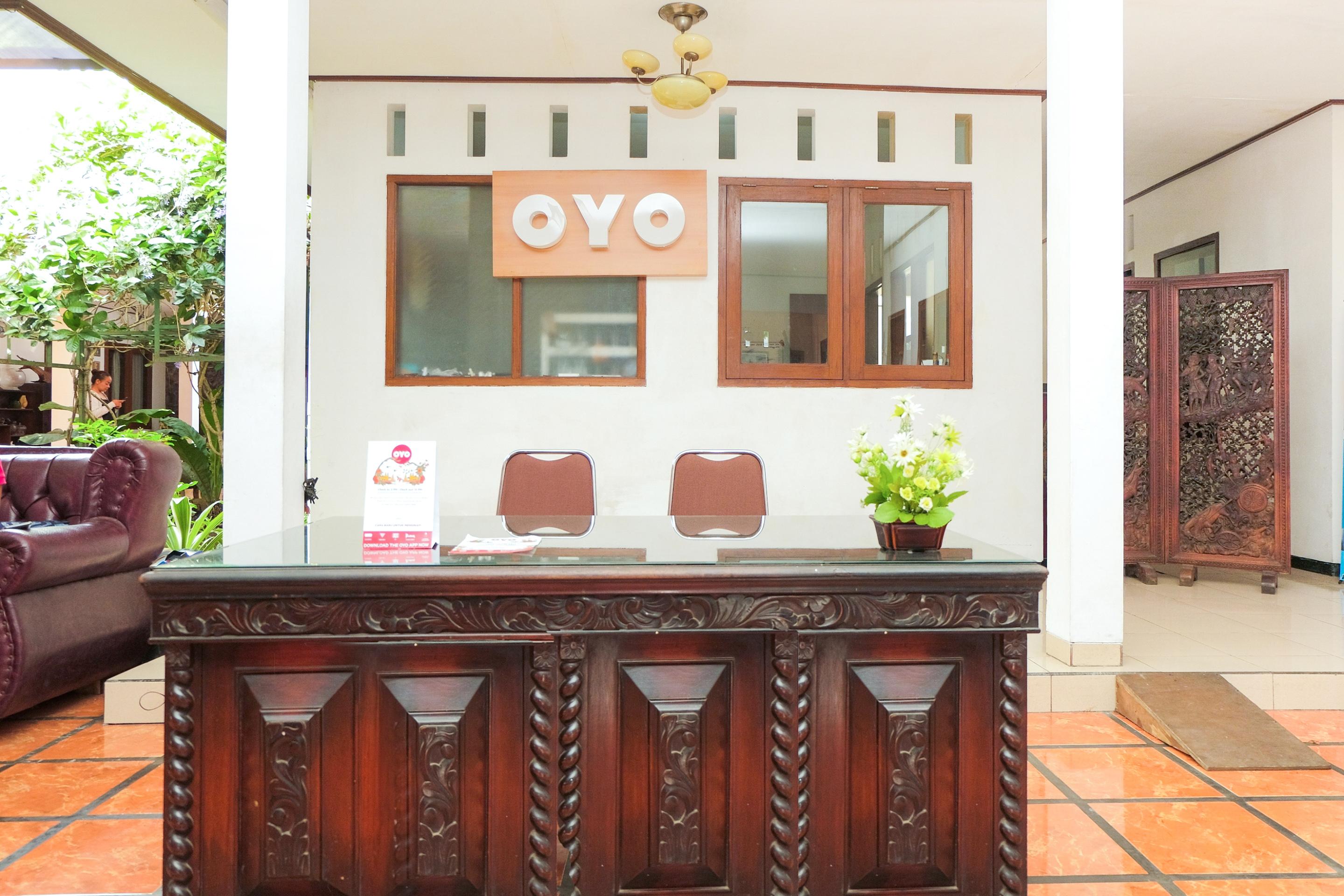 Super Oyo 353 Loesje Guest House Syariah Malang Luaran gambar